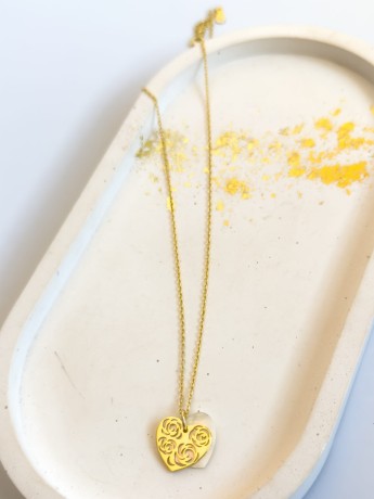 Przejdź do produktu Naszyjnik srebrny z sercem z masą perłową - pozłacany