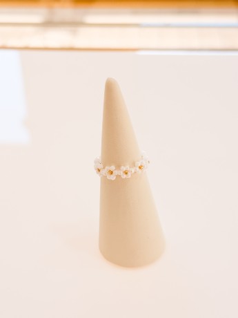 Przejdź do produktu Pierścionek BLOOM WITH LOVE (rozmiar MIDI) - przedsprzedaż